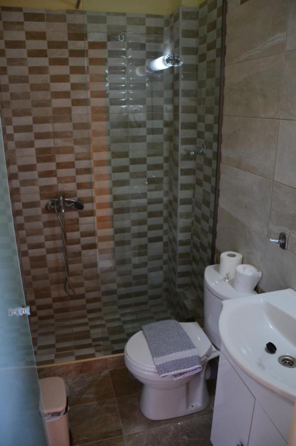 Aggelos Family Hotel Moraḯtika Luaran gambar
