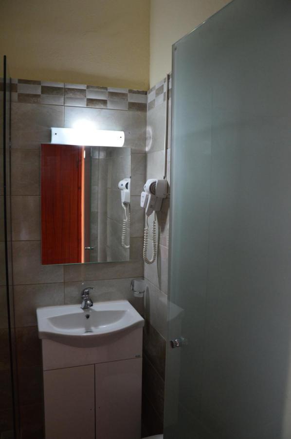 Aggelos Family Hotel Moraḯtika Luaran gambar