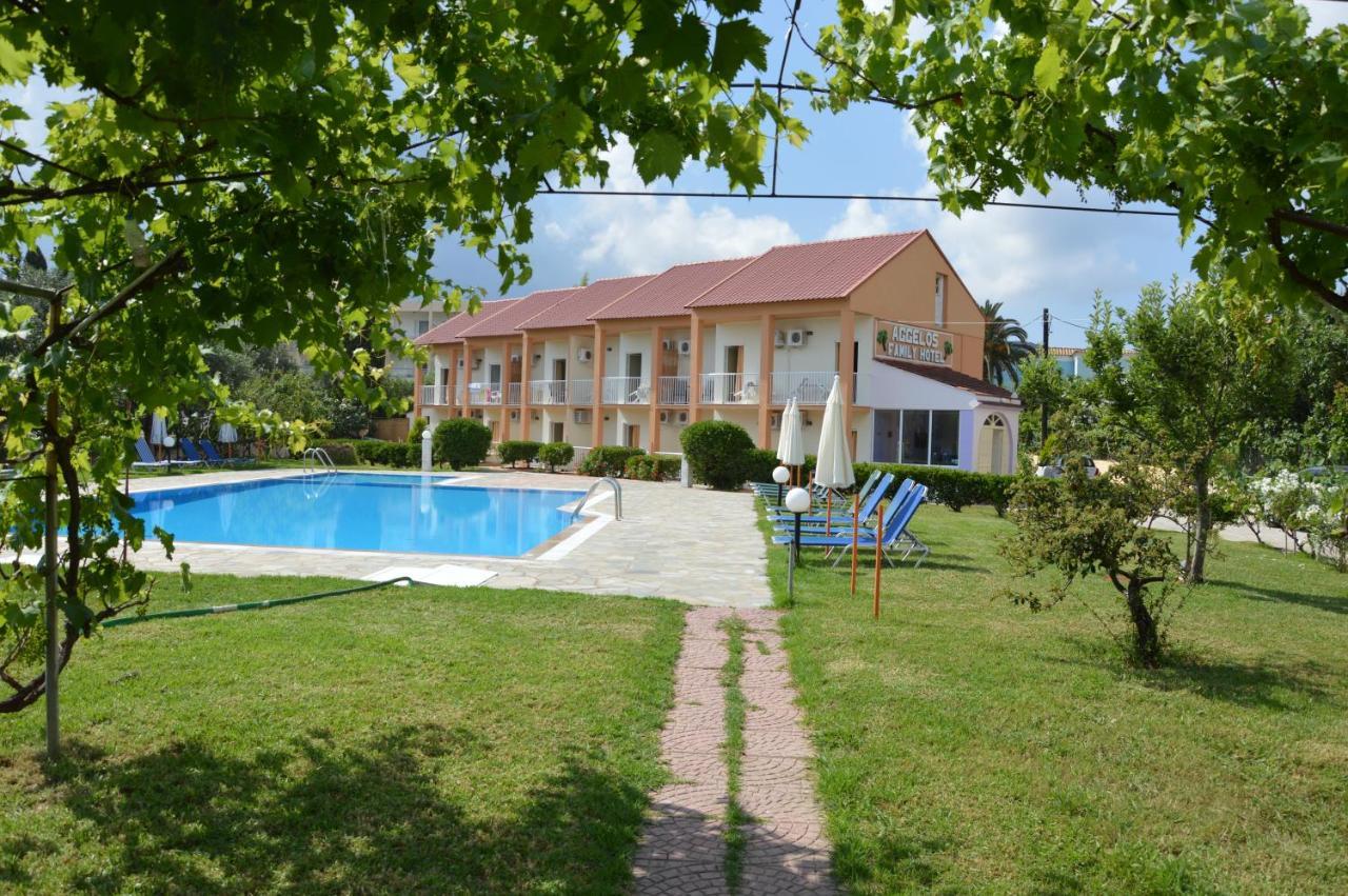 Aggelos Family Hotel Moraḯtika Luaran gambar