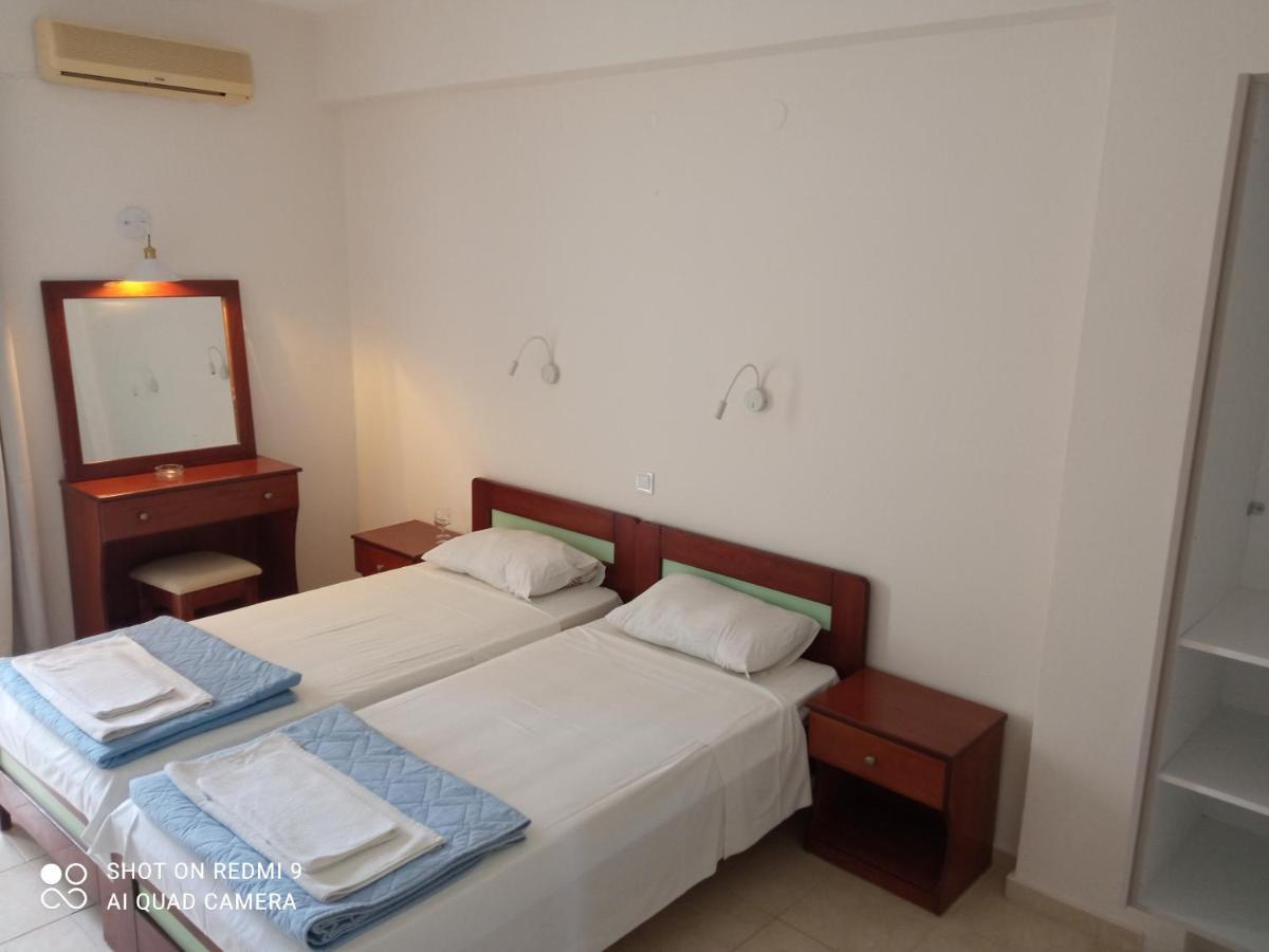 Aggelos Family Hotel Moraḯtika Luaran gambar