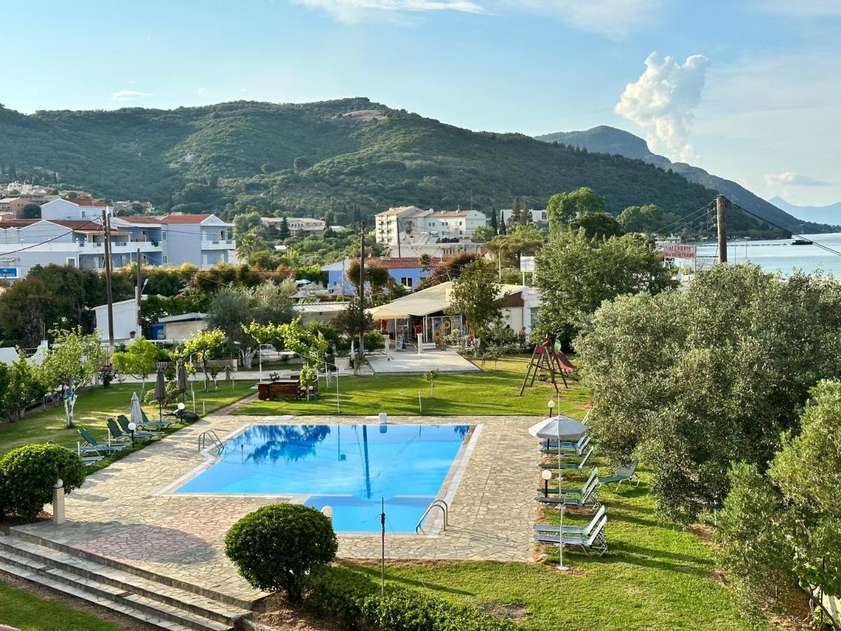 Aggelos Family Hotel Moraḯtika Luaran gambar