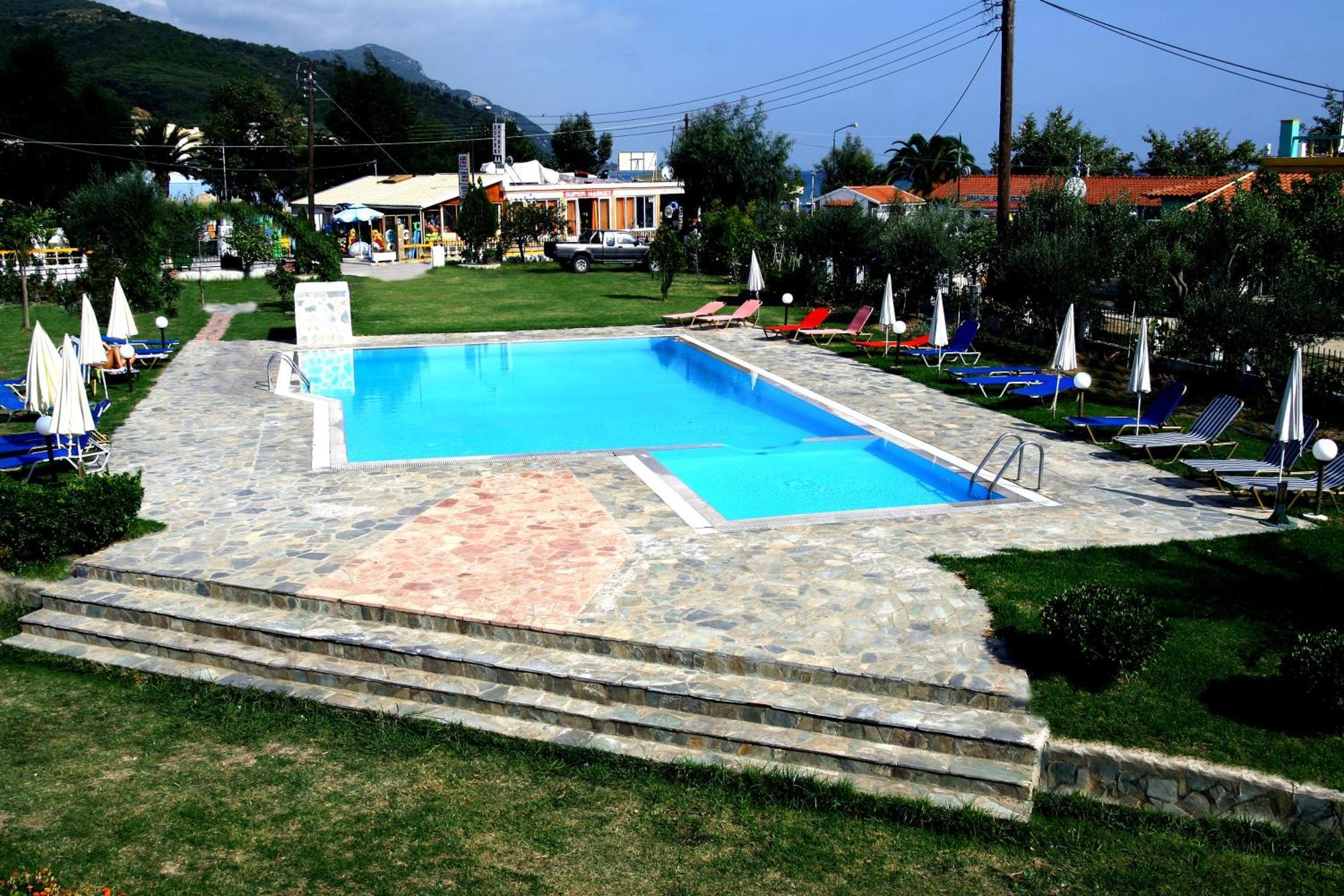 Aggelos Family Hotel Moraḯtika Luaran gambar