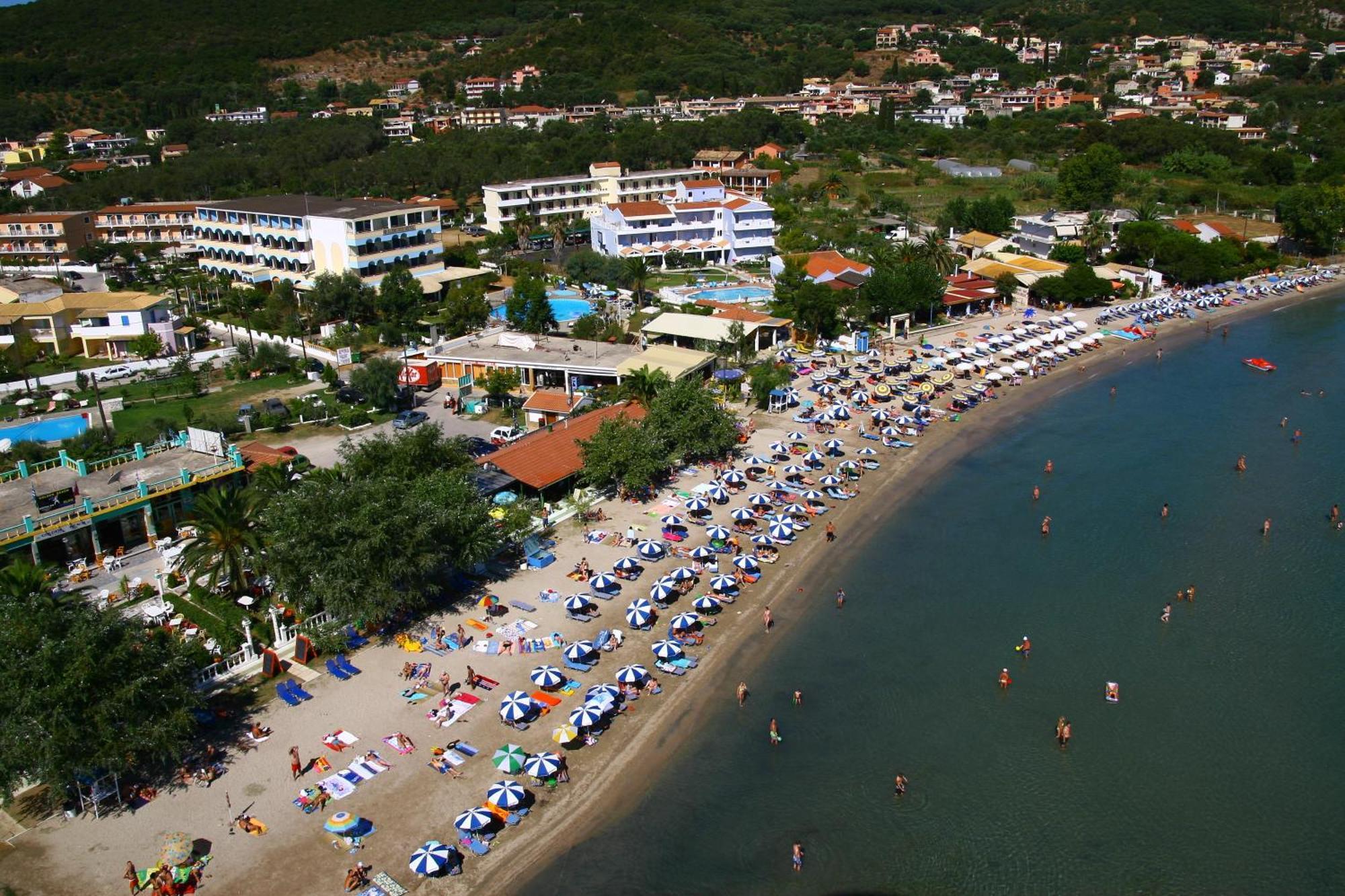 Aggelos Family Hotel Moraḯtika Luaran gambar