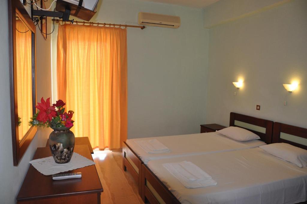 Aggelos Family Hotel Moraḯtika Luaran gambar