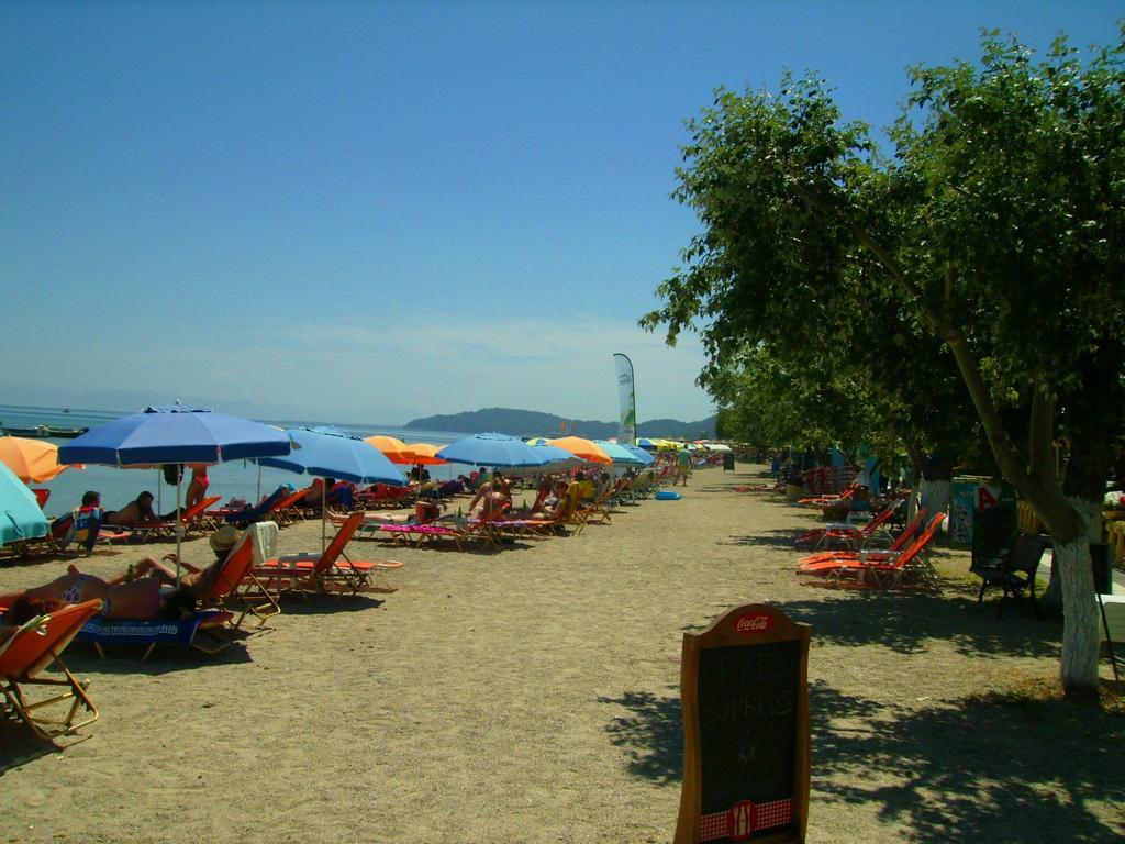Aggelos Family Hotel Moraḯtika Luaran gambar