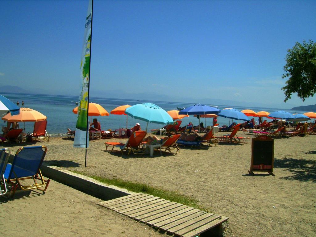Aggelos Family Hotel Moraḯtika Luaran gambar