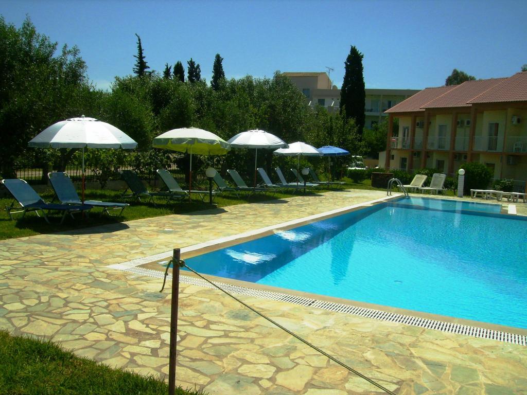 Aggelos Family Hotel Moraḯtika Luaran gambar