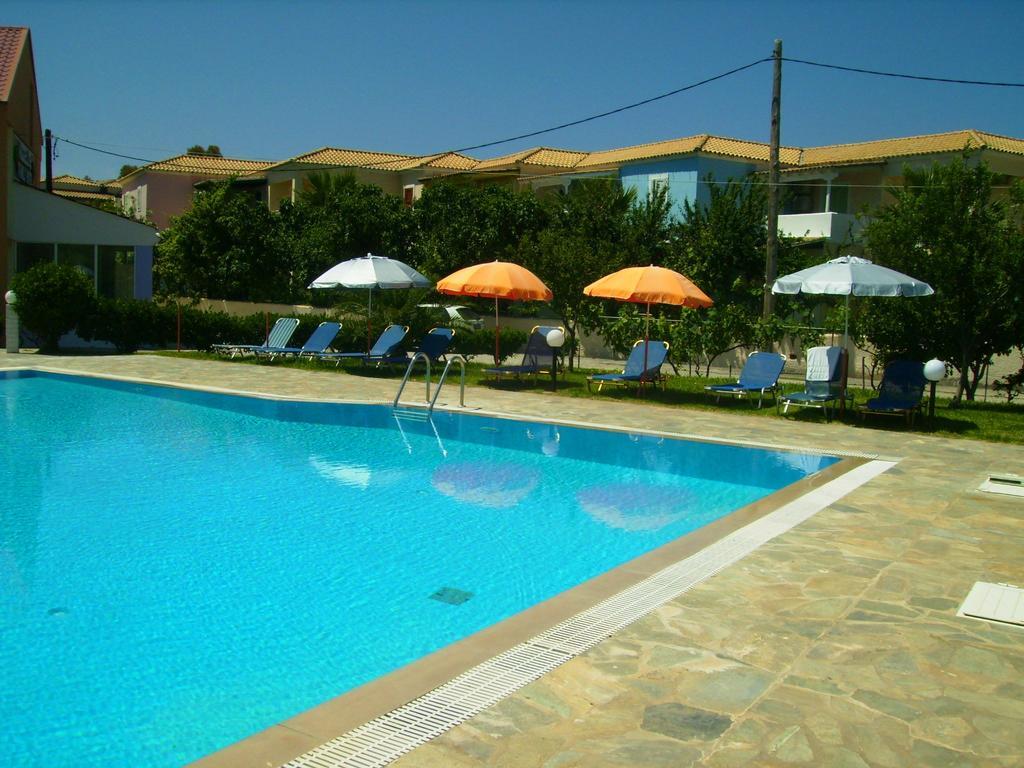 Aggelos Family Hotel Moraḯtika Luaran gambar