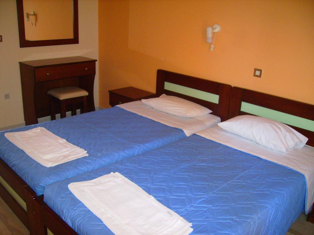 Aggelos Family Hotel Moraḯtika Luaran gambar