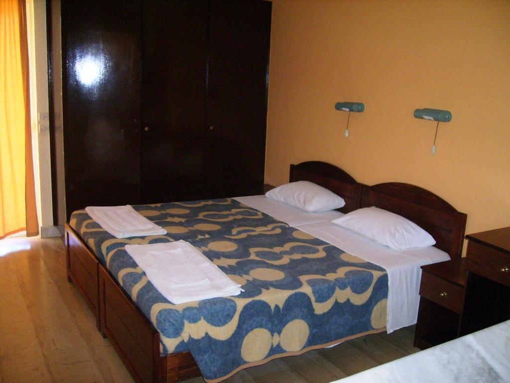 Aggelos Family Hotel Moraḯtika Luaran gambar