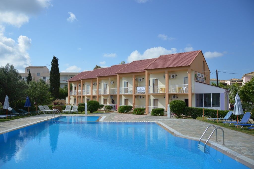Aggelos Family Hotel Moraḯtika Luaran gambar