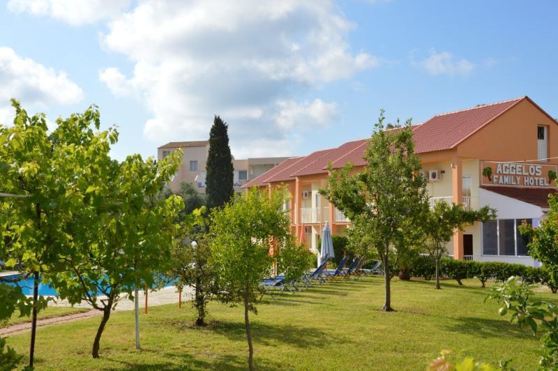 Aggelos Family Hotel Moraḯtika Luaran gambar